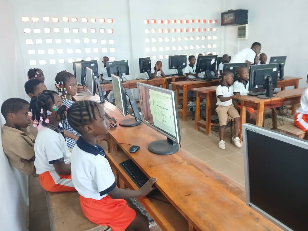 DSG CI équipe Expert IT installation informatique Abidjan Abobo