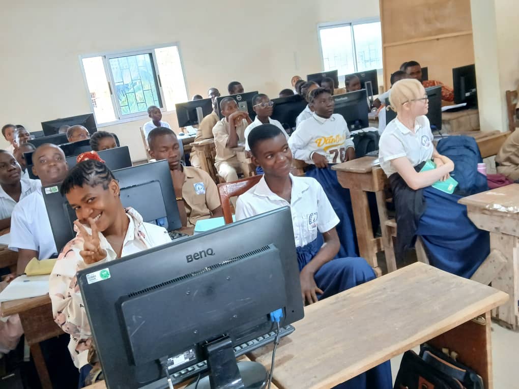 Réalisation DSG CI Lycée Yopougon Abidjan - 25 postes